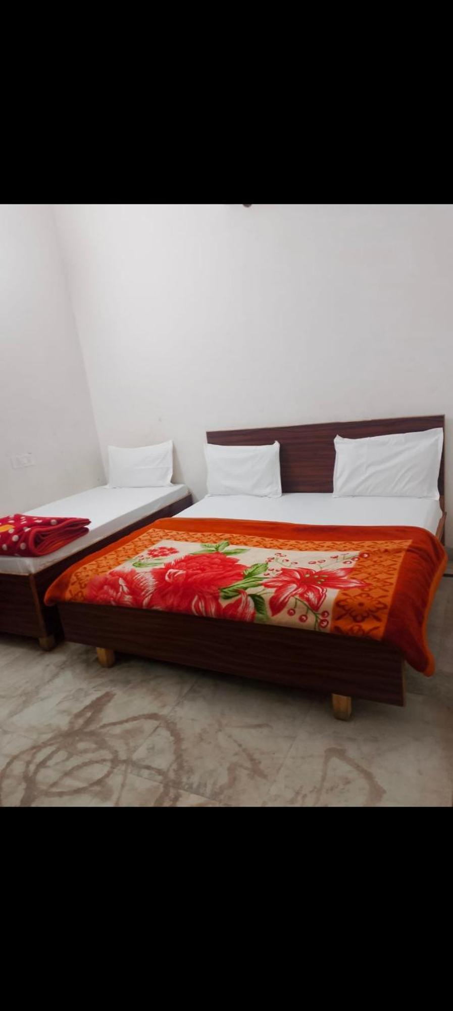 Vrindāvan Shri Ji Kripa Kunj酒店 外观 照片